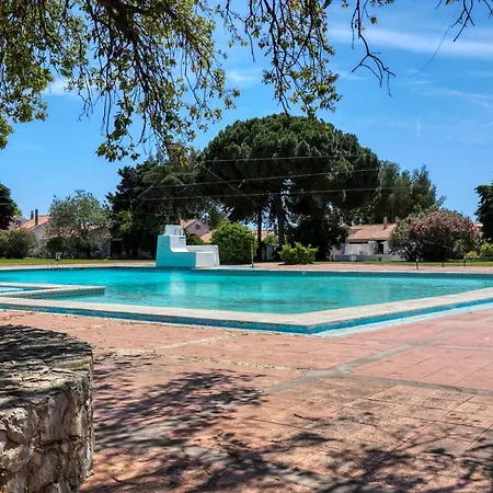 וילה Pool Side Zara אלבופיירה